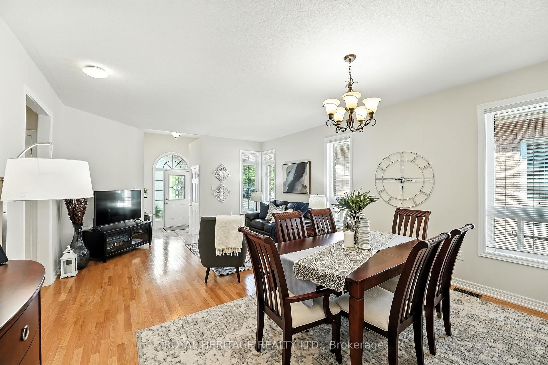 Photo 11 of 67 Albert Street, Clarington, Bowmanville — HOMEH