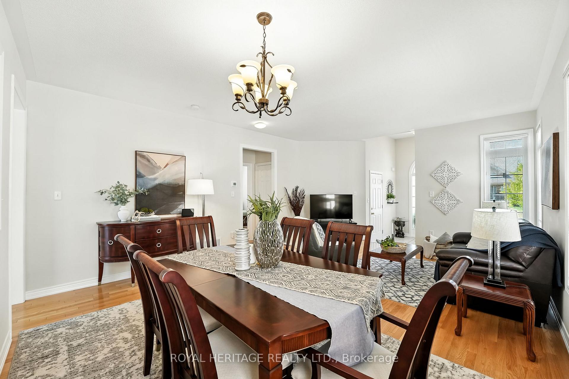 Photo 12 of 67 Albert Street, Clarington, Bowmanville — HOMEH