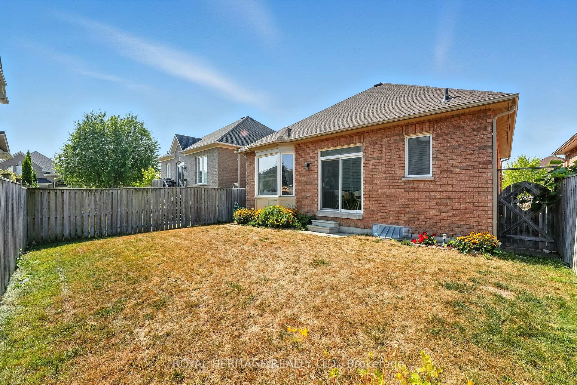 Photo 37 of 67 Albert Street, Clarington, Bowmanville — HOMEH