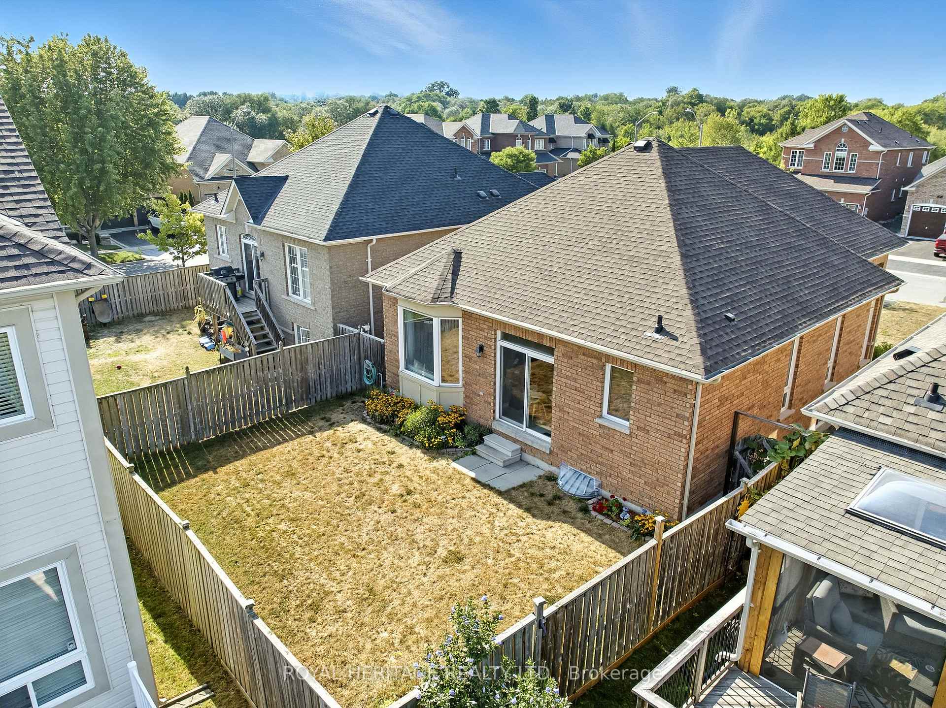Photo 40 of 67 Albert Street, Clarington, Bowmanville — HOMEH
