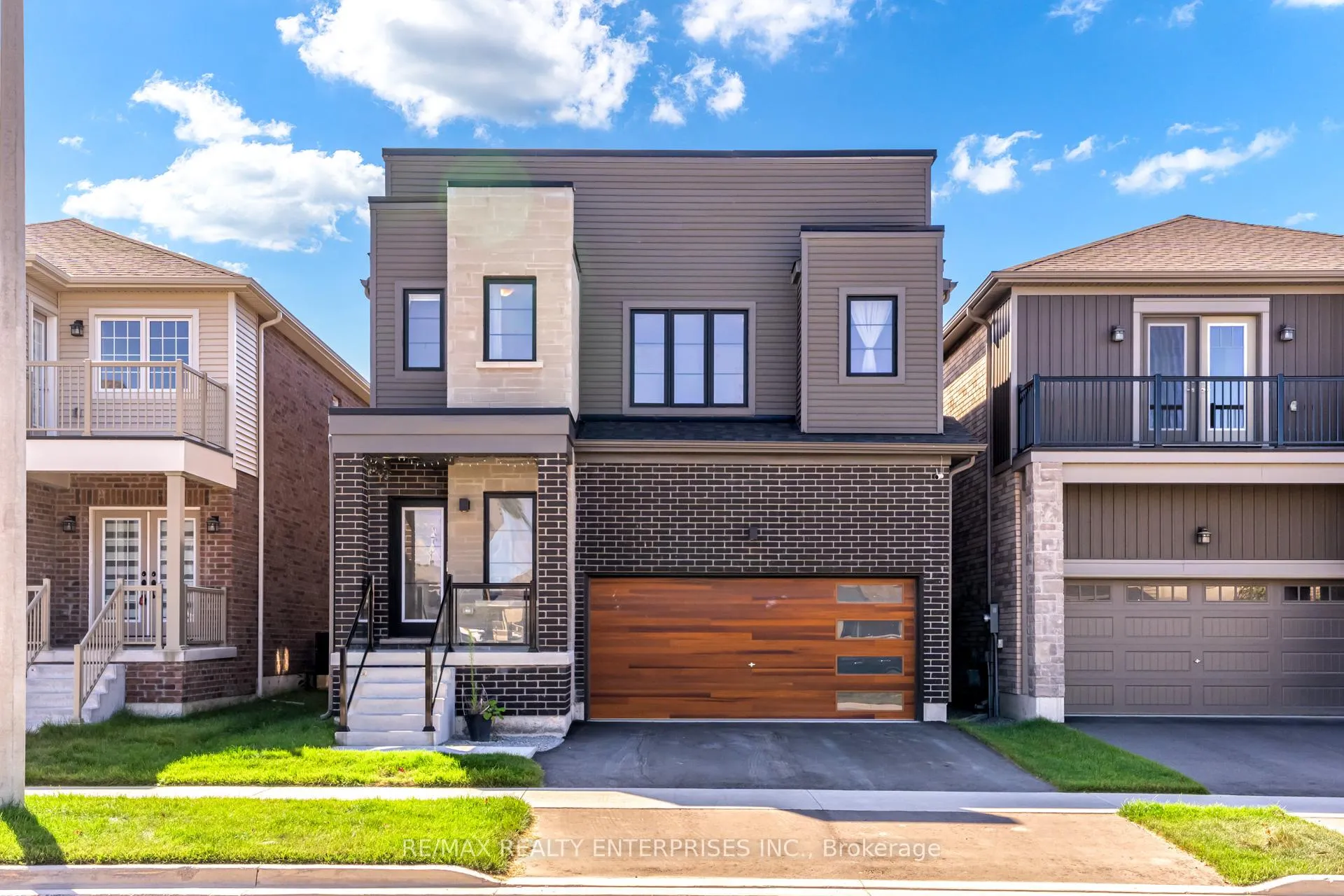 Photo 1 of 61 Wheatfield Road, Barrie, Rural Barrie Southeast — HOMEH