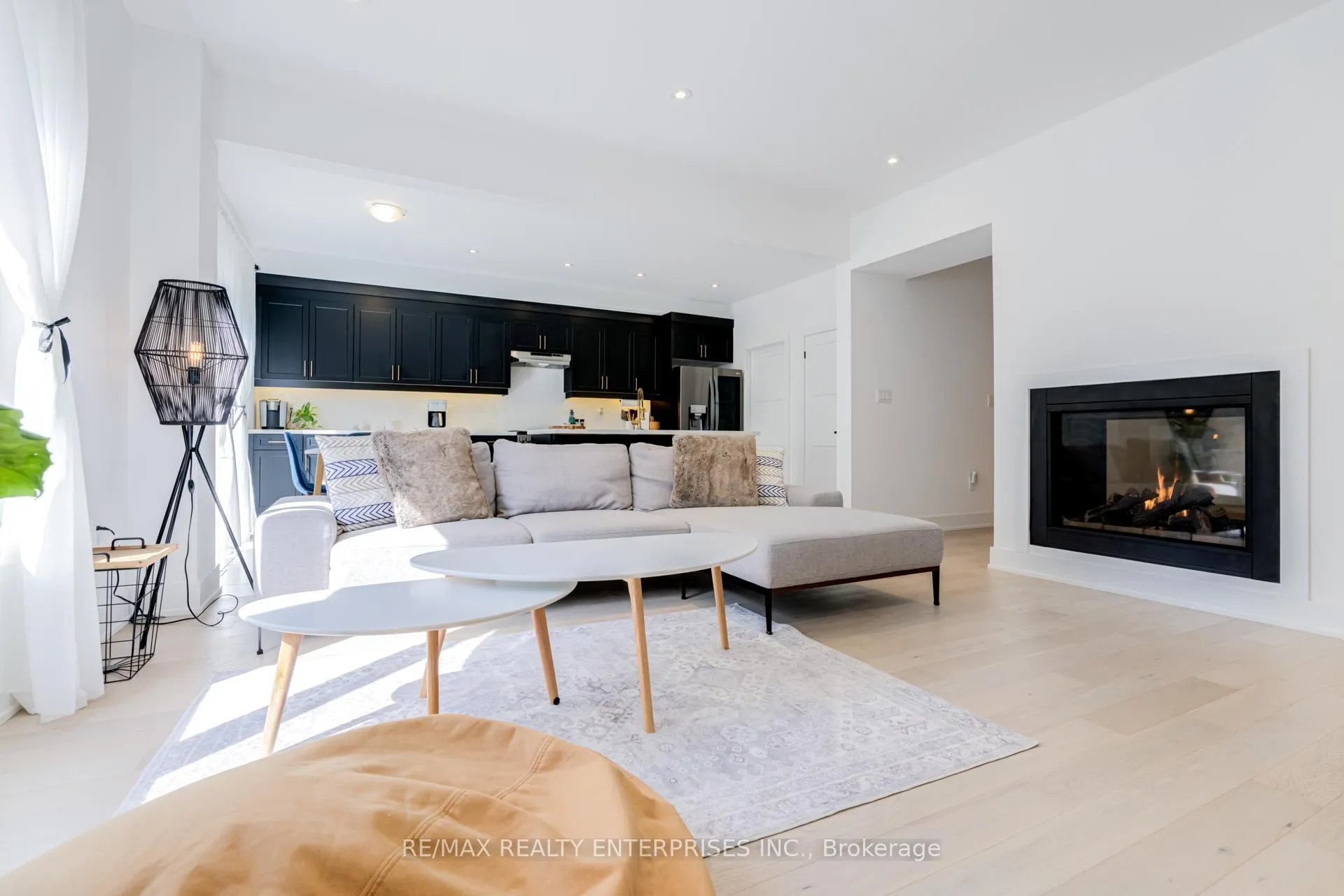 Photo 8 of 61 Wheatfield Road, Barrie, Rural Barrie Southeast — HOMEH