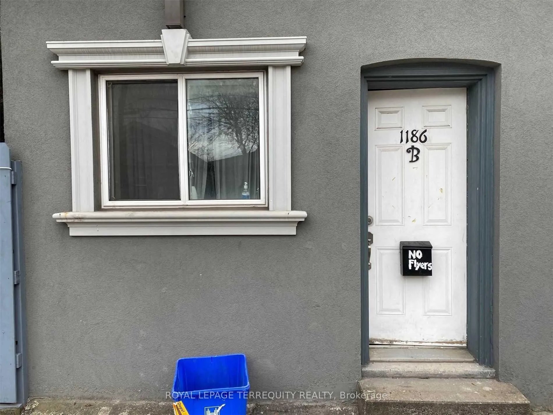 Photo 2 of 1186 Cannon Street E, Hamilton, Crown Point — HOMEH