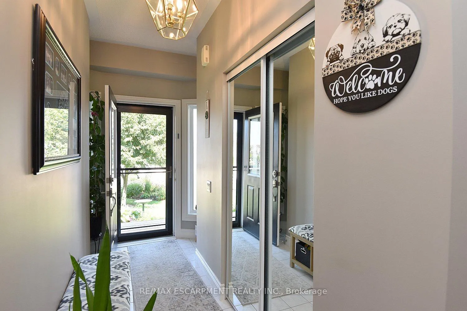 Photo 7 of 241 Silverbirch Boulevard, Hamilton, Mount Hope — HOMEH