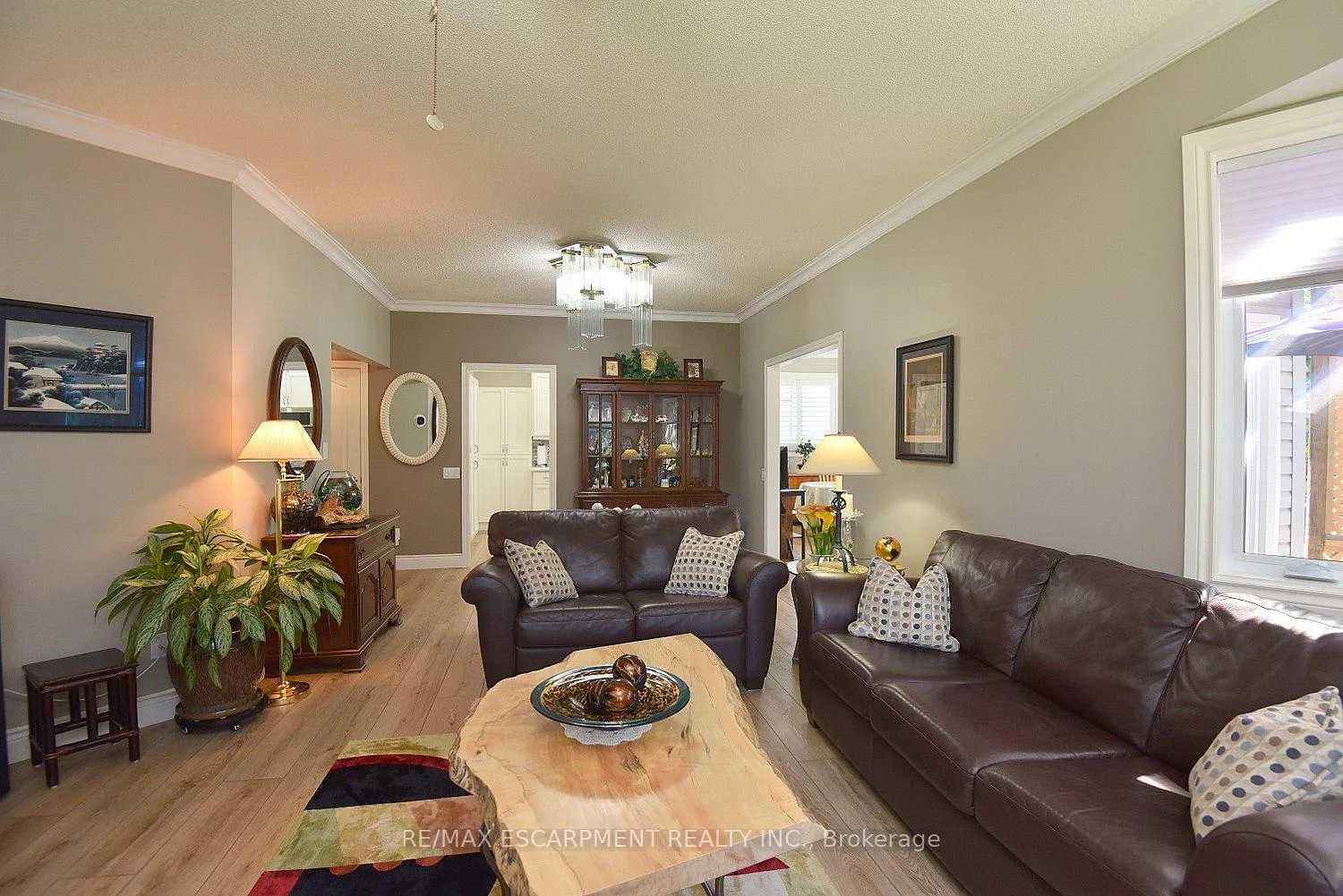 Photo 11 of 241 Silverbirch Boulevard, Hamilton, Mount Hope — HOMEH