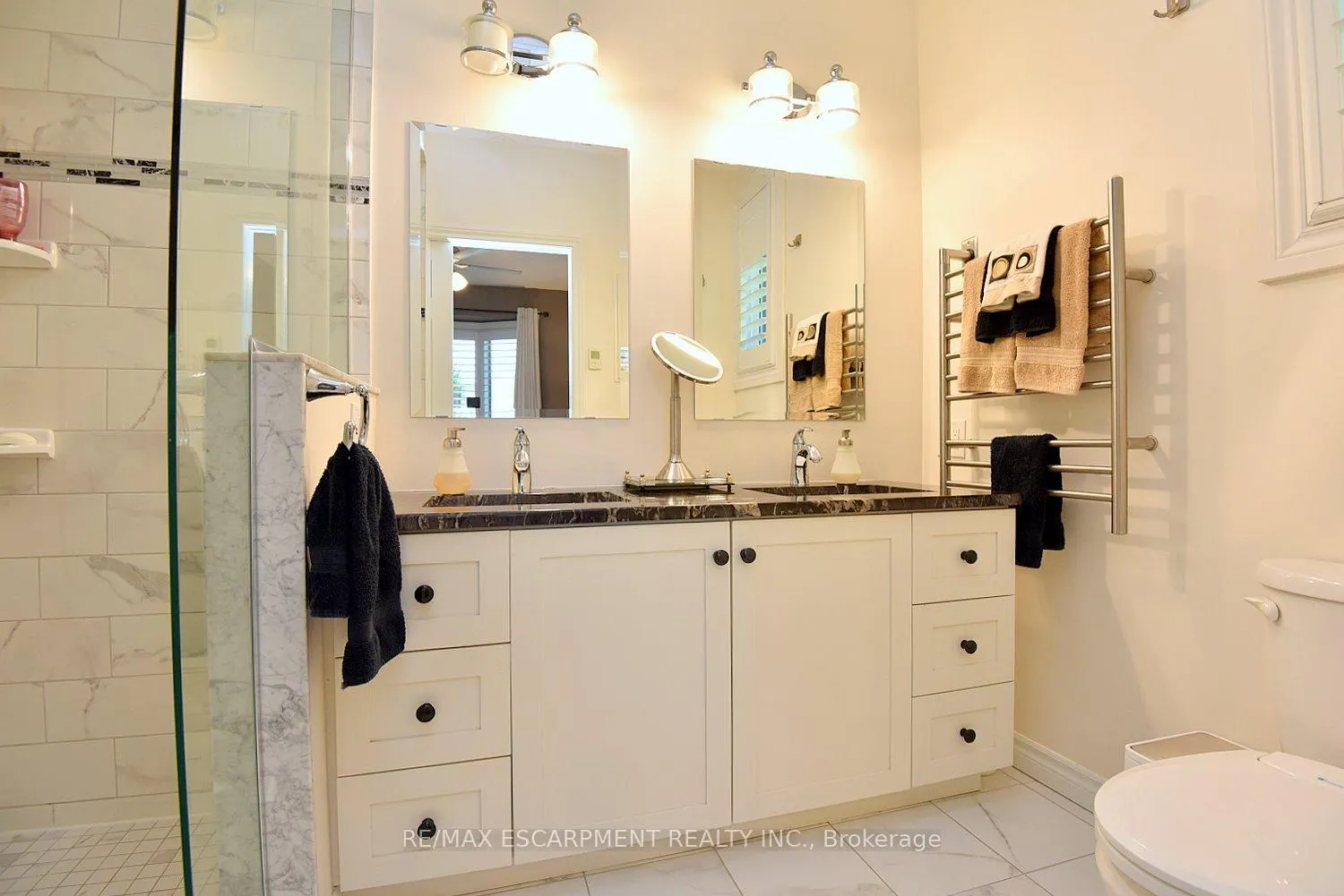 Photo 26 of 241 Silverbirch Boulevard, Hamilton, Mount Hope — HOMEH