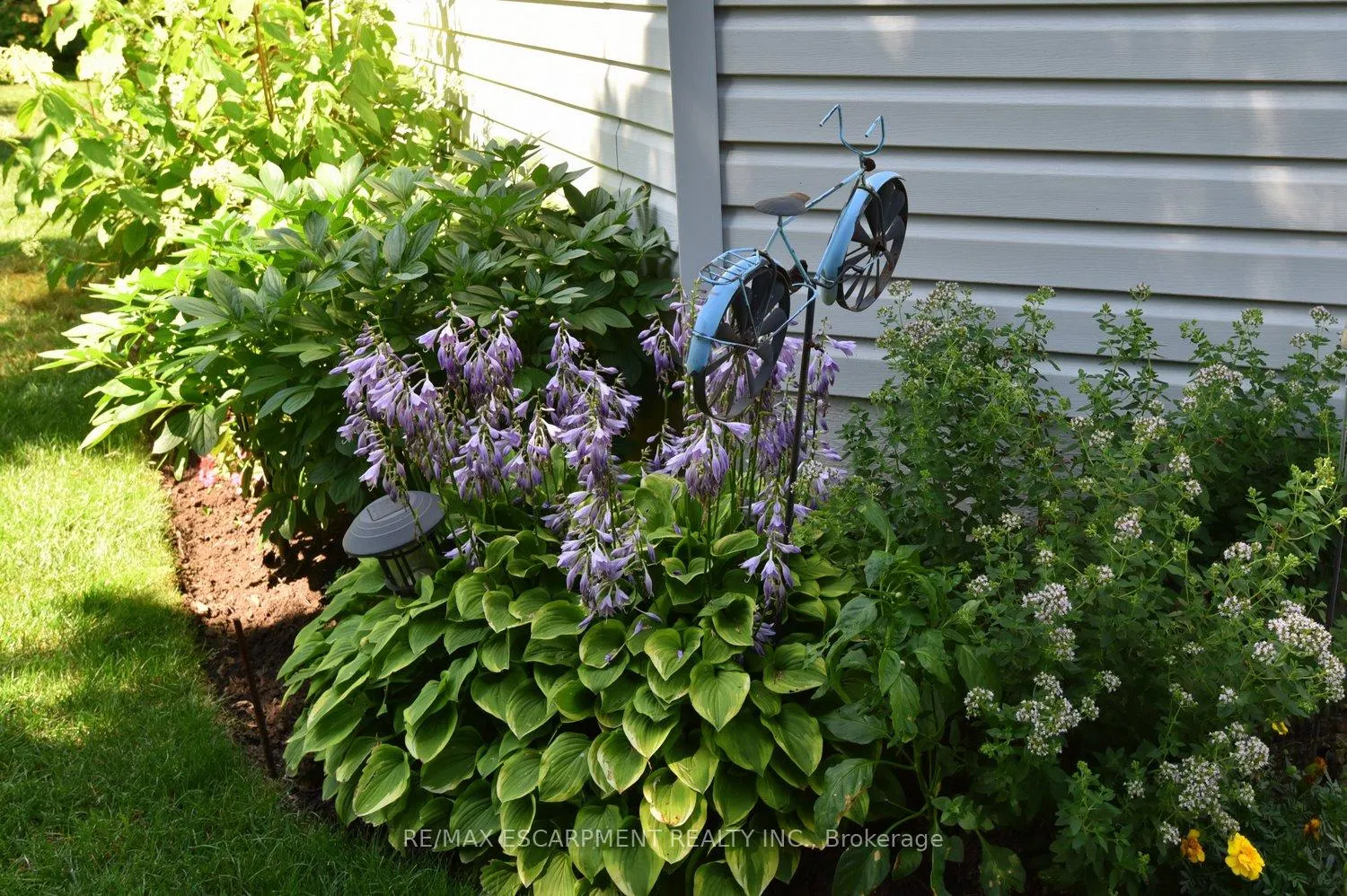 Photo 37 of 241 Silverbirch Boulevard, Hamilton, Mount Hope — HOMEH