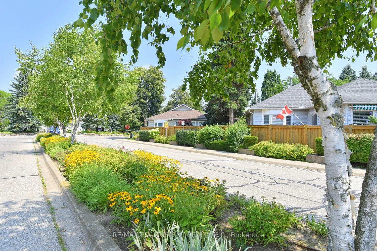 Photo 38 of 241 Silverbirch Boulevard, Hamilton, Mount Hope — HOMEH