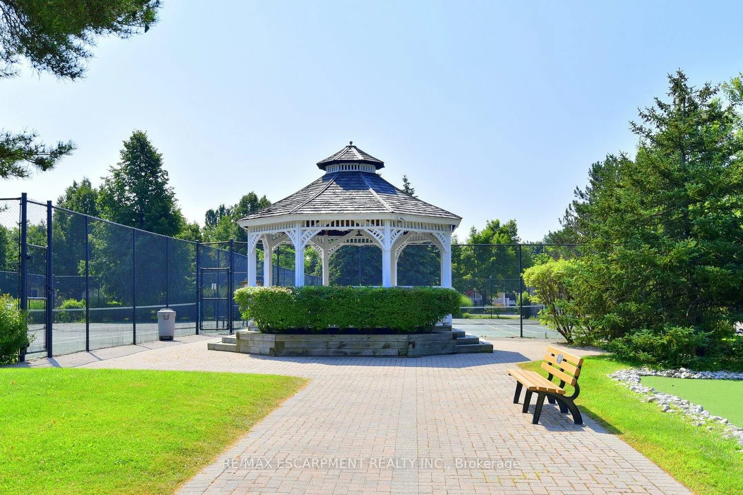 Photo 39 of 241 Silverbirch Boulevard, Hamilton, Mount Hope — HOMEH