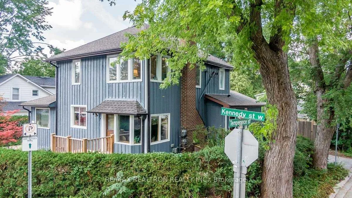 Photo 3 of Unit Unit A, 24 Kennedy Street, Aurora, Aurora Village — HOMEH