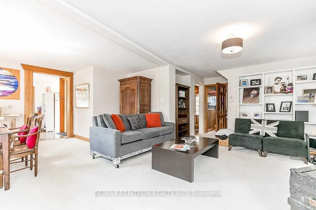 Photo 7 of Unit Unit A, 24 Kennedy Street, Aurora, Aurora Village — HOMEH