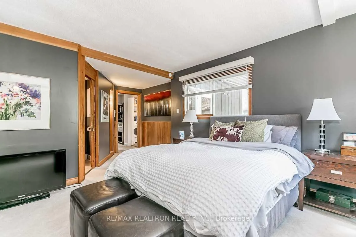 Photo 13 of Unit Unit A, 24 Kennedy Street, Aurora, Aurora Village — HOMEH