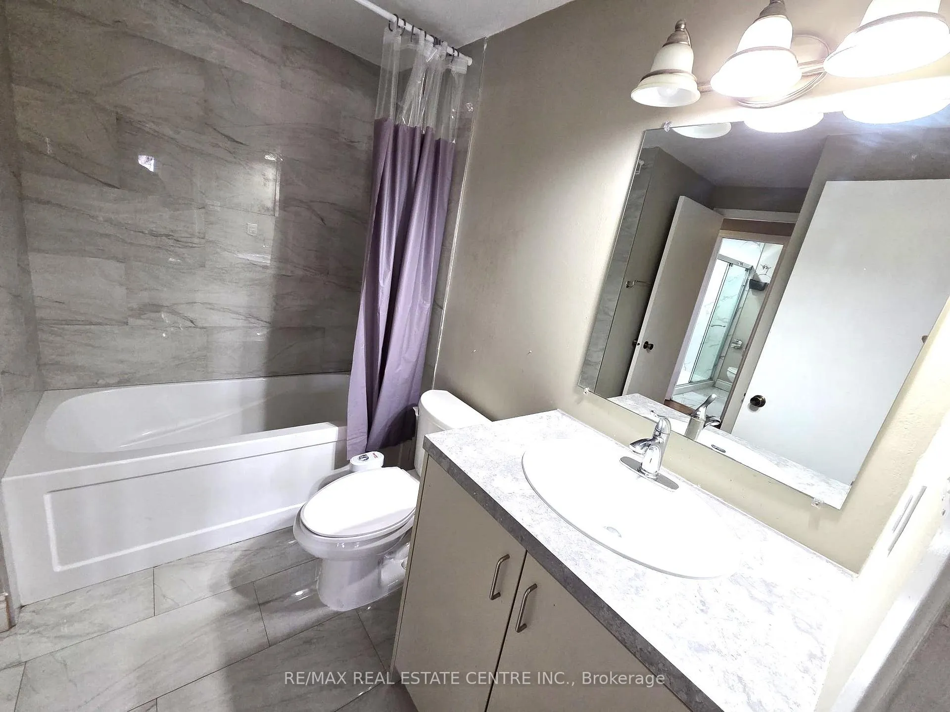 Photo 16 of 38 Abelard Avenue, Brampton, Fletcher's West — HOMEH