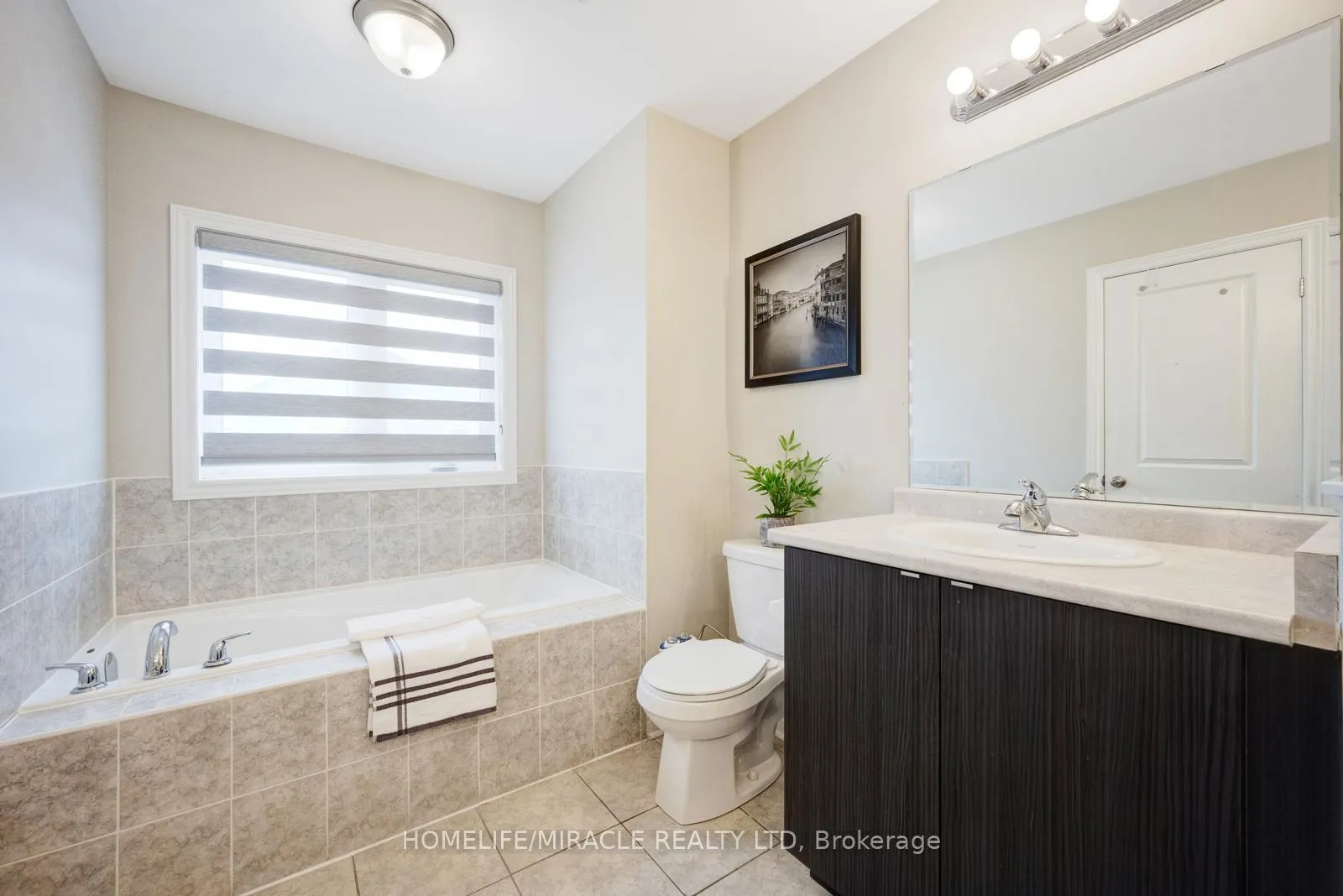 Photo 28 of 44 Matterhorn Road, Brampton, Northwest Brampton — HOMEH