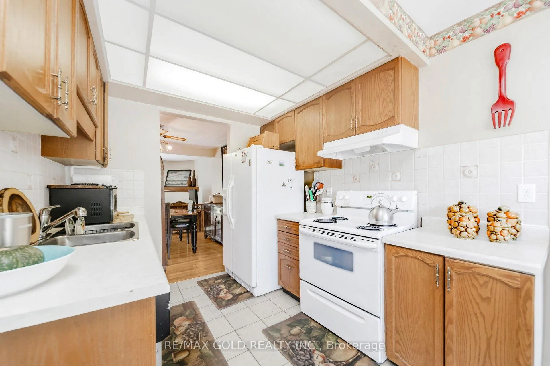 Photo 10 of Unit 8, 494 Barton Street, Hamilton, Stoney Creek — HOMEH