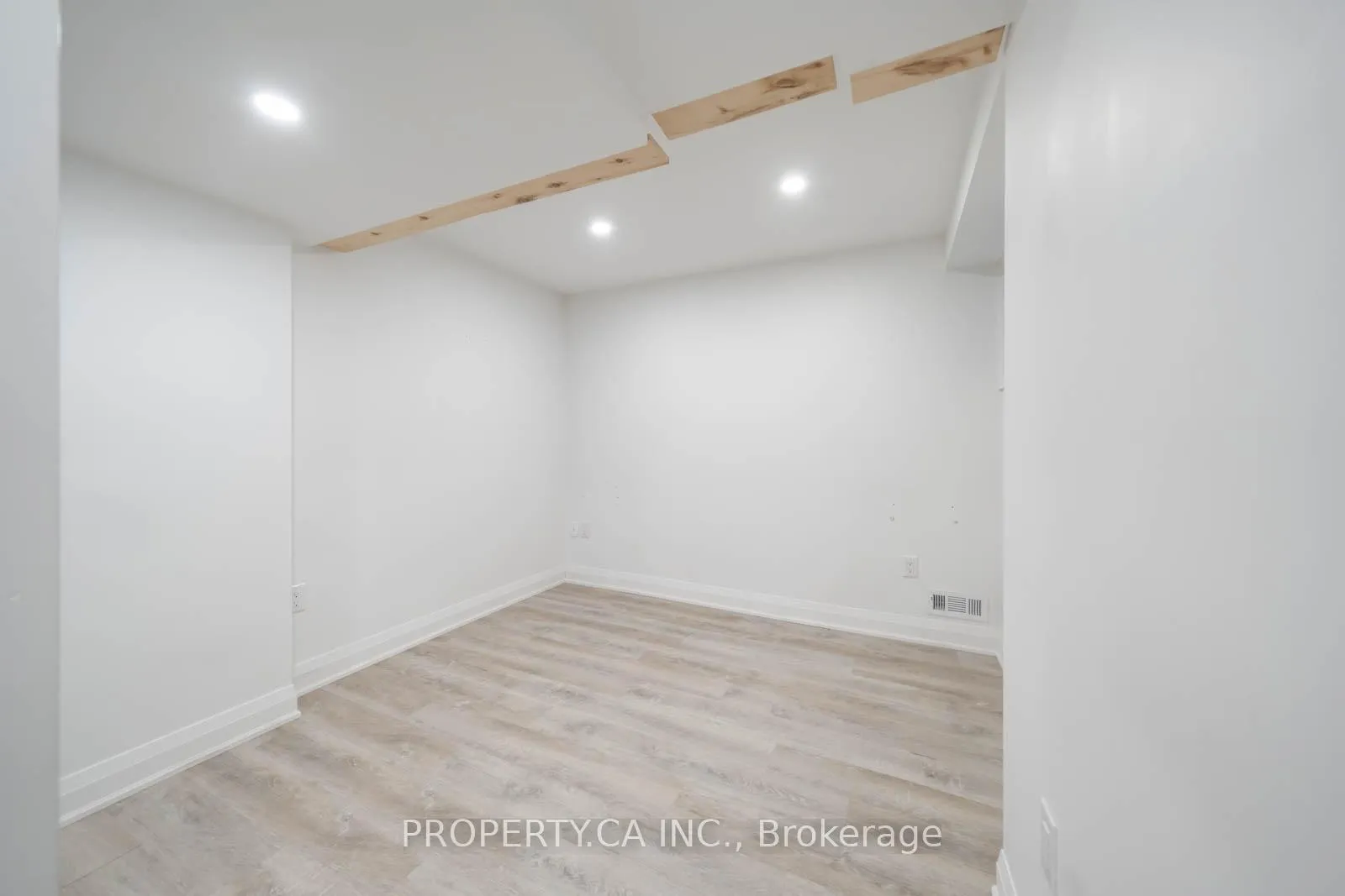 Photo 5 of Unit Lower, 157 Dovercourt Road, Toronto, Little Portugal — HOMEH