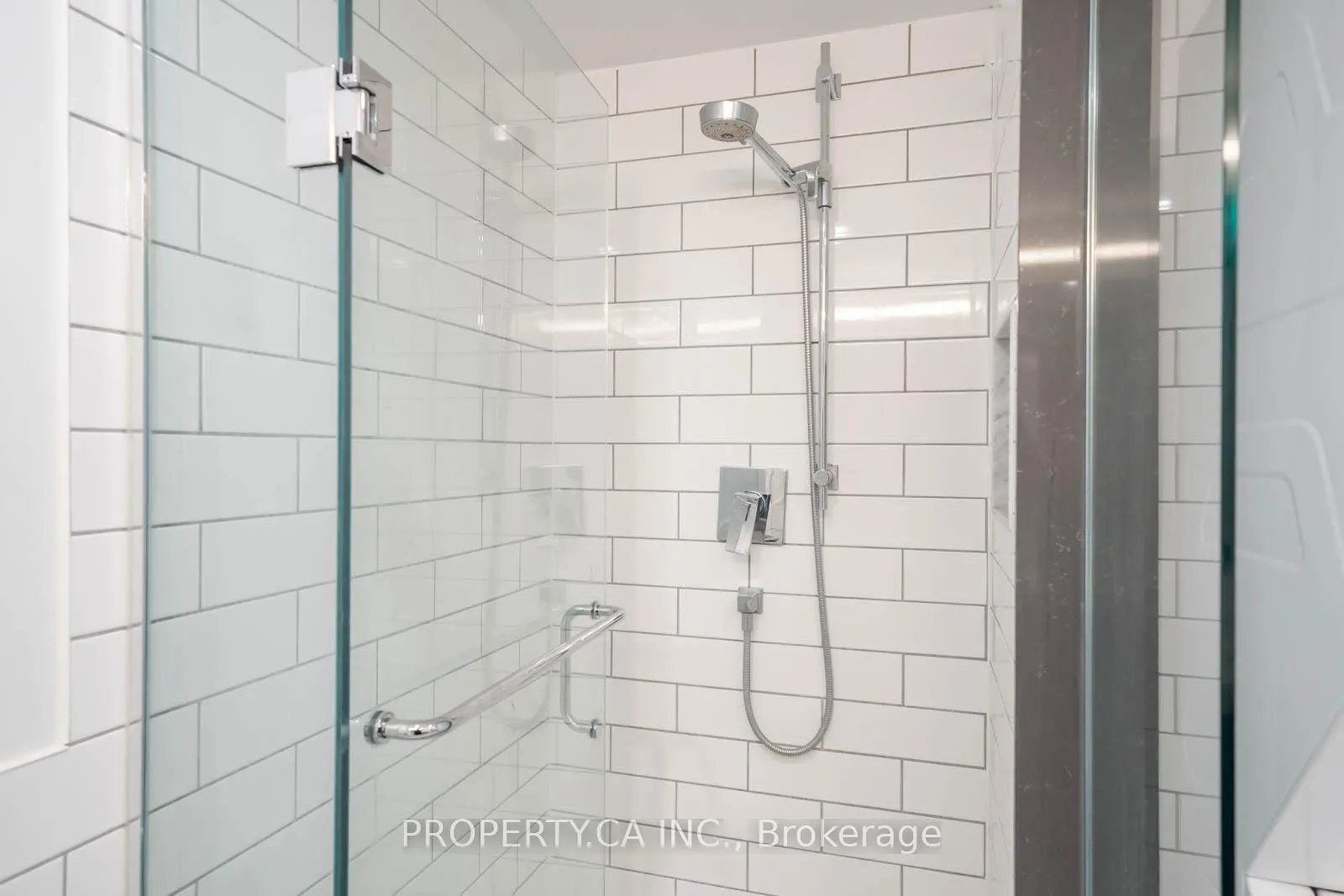 Photo 8 of Unit Lower, 157 Dovercourt Road, Toronto, Little Portugal — HOMEH