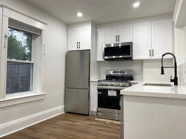 Photo 6 of 16 Forman Avenue, Toronto, Mount Pleasant East — HOMEH