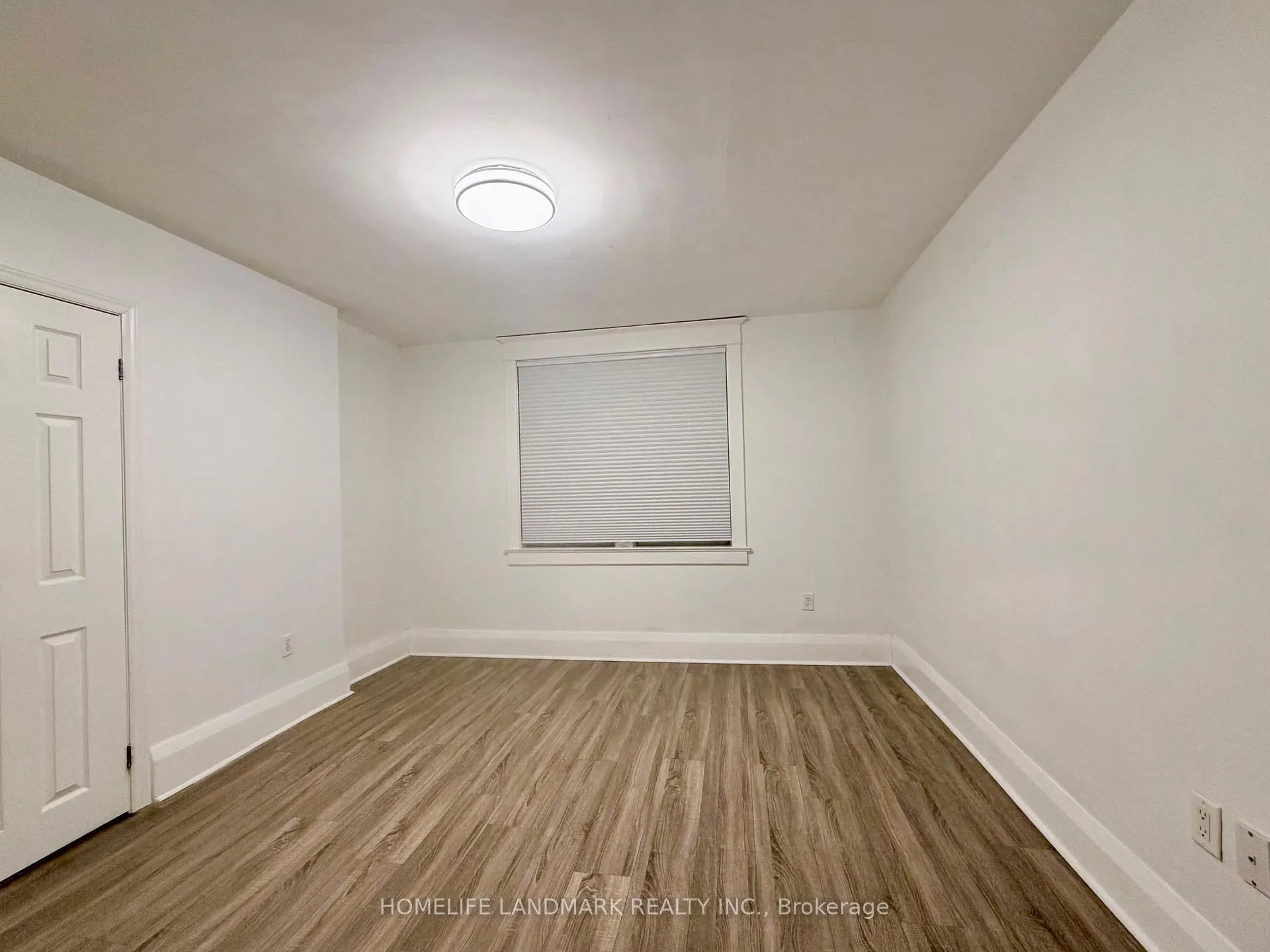 Photo 7 of 16 Forman Avenue, Toronto, Mount Pleasant East — HOMEH