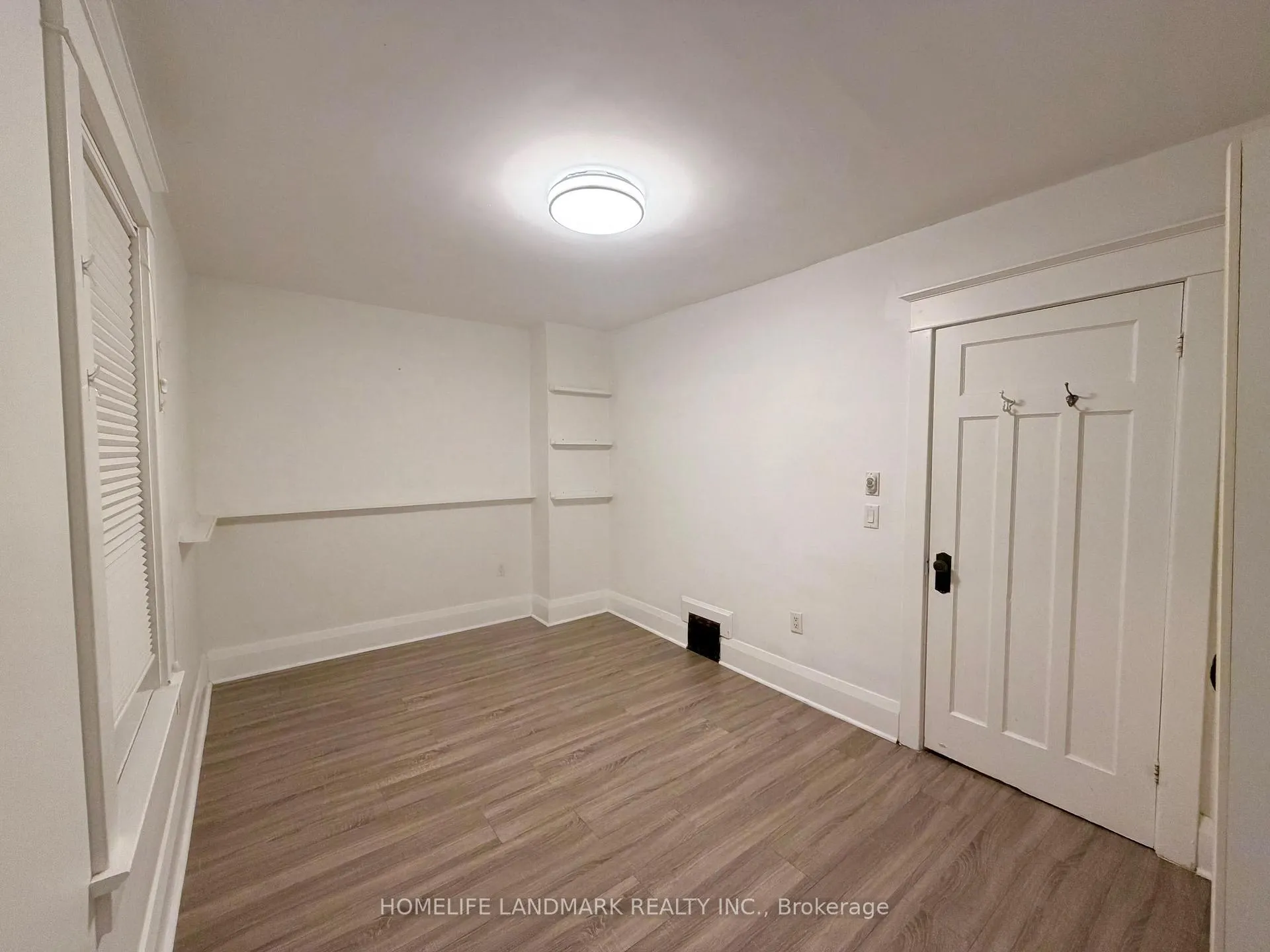 Photo 9 of 16 Forman Avenue, Toronto, Mount Pleasant East — HOMEH