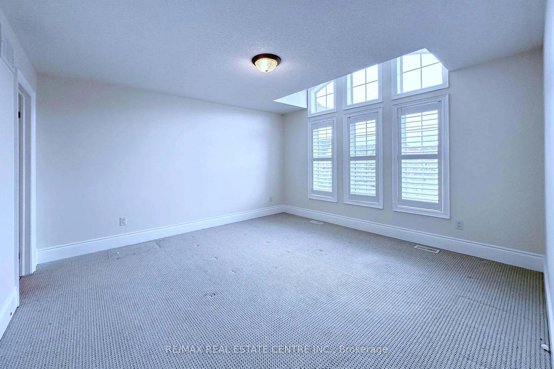 Photo 23 of 18 Solstice Street, Brampton, Bram East — HOMEH