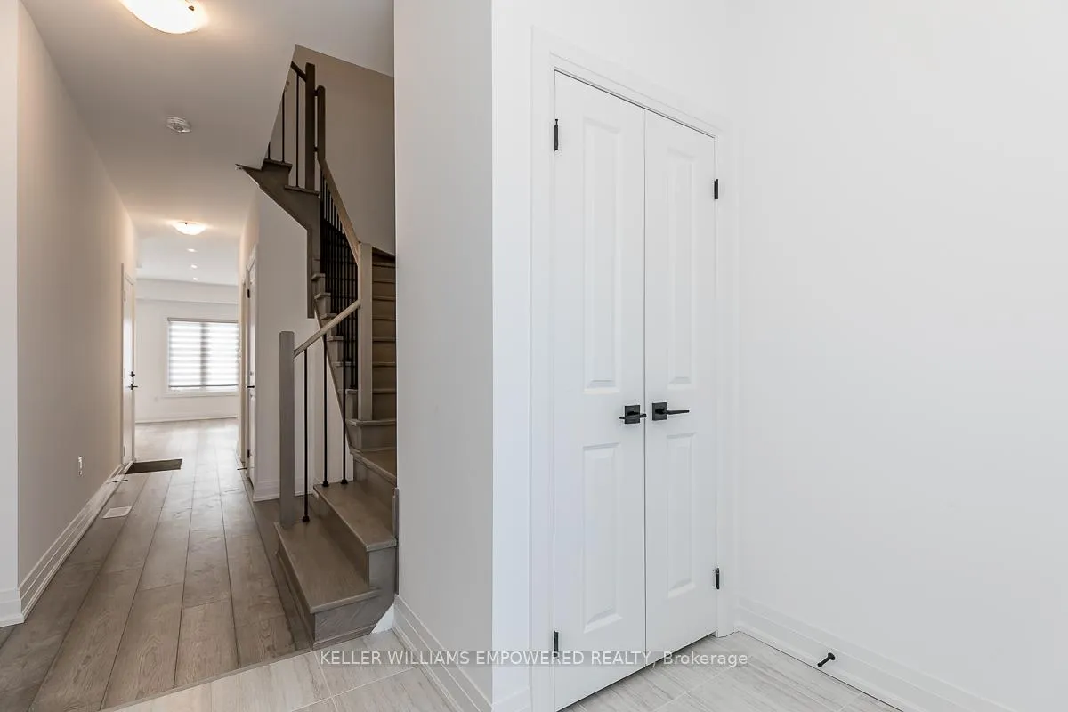Photo 3 of 155 Gateland Drive, Barrie, Painswick South — HOMEH