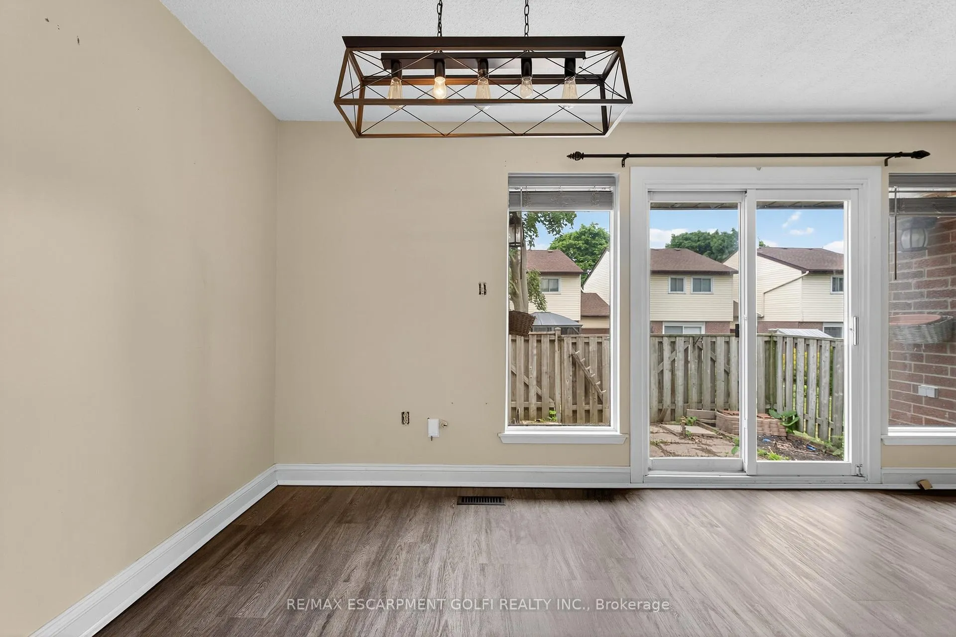 Photo 10 of Unit 7, 59 Queenslea Drive, Hamilton, Quinndale — HOMEH