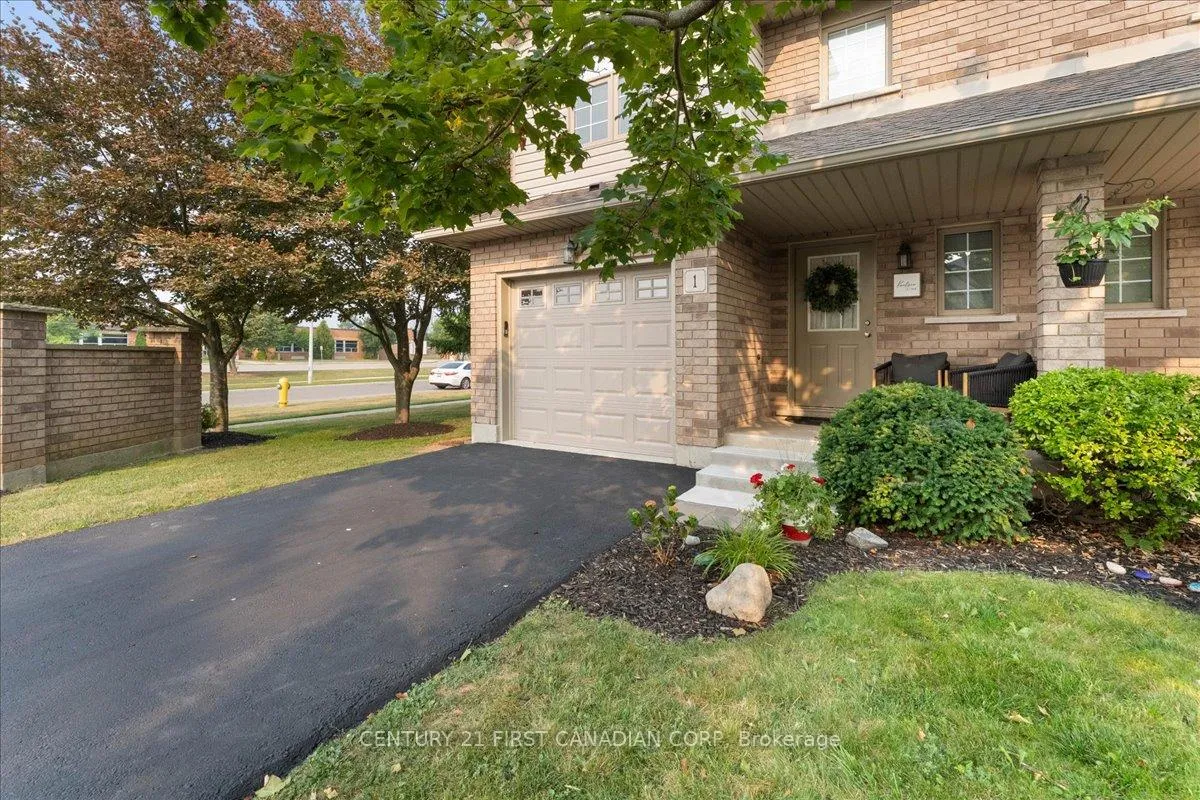 Photo 3 of Unit 1, 40 Braemar Avenue, Haldimand — HOMEH