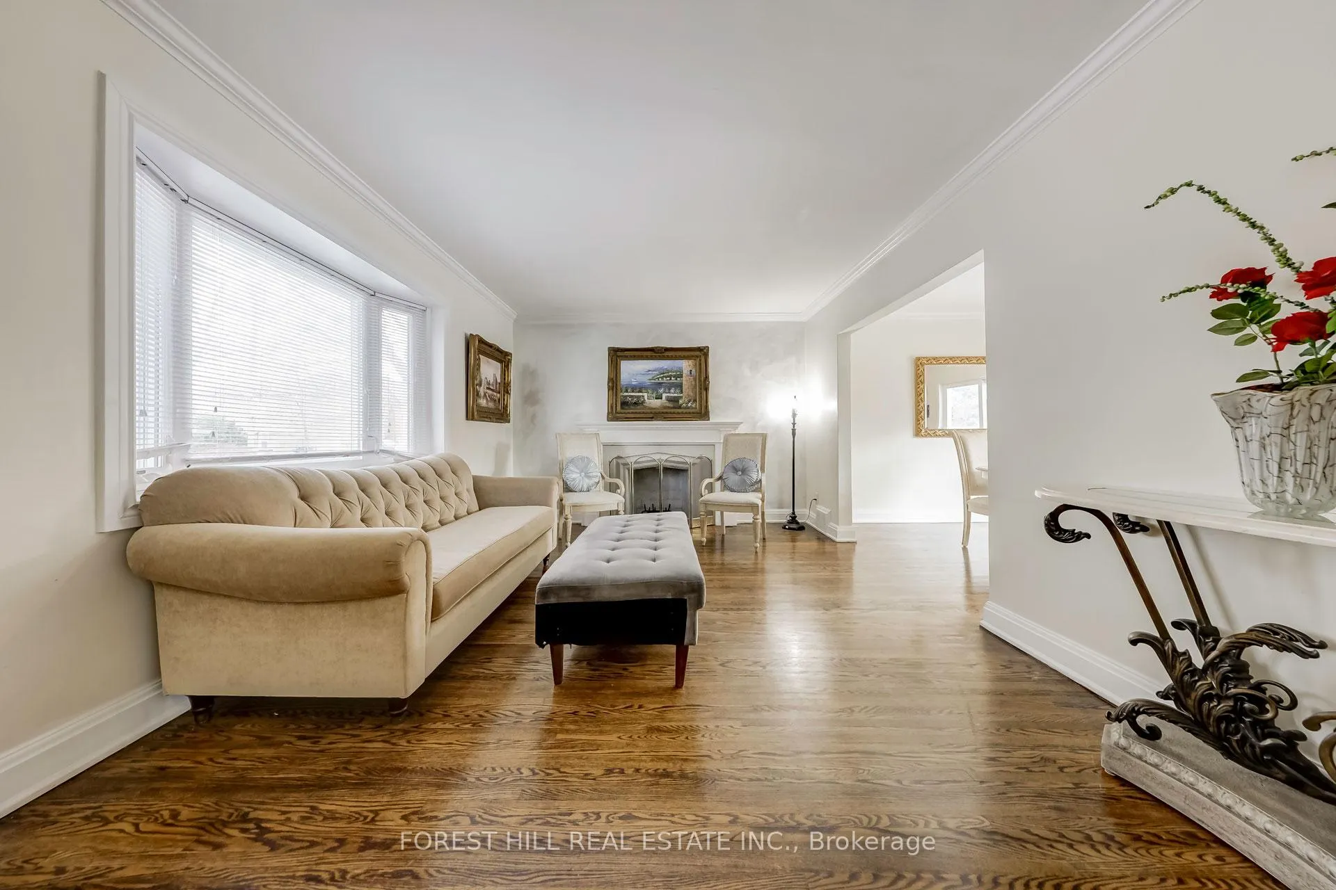 Photo 10 of 101 Brookview Drive, Toronto, Englemount-Lawrence — HOMEH