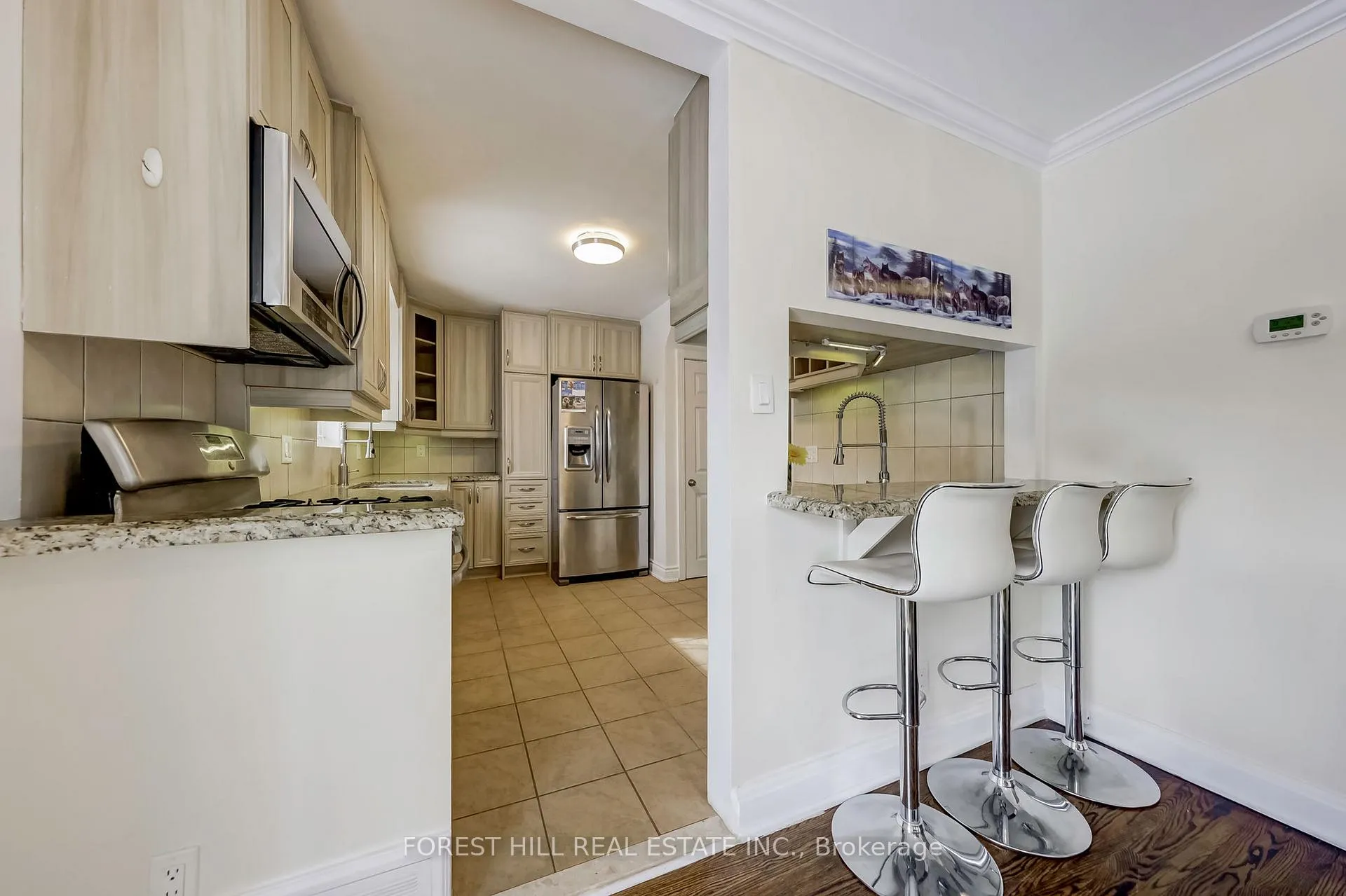 Photo 13 of 101 Brookview Drive, Toronto, Englemount-Lawrence — HOMEH