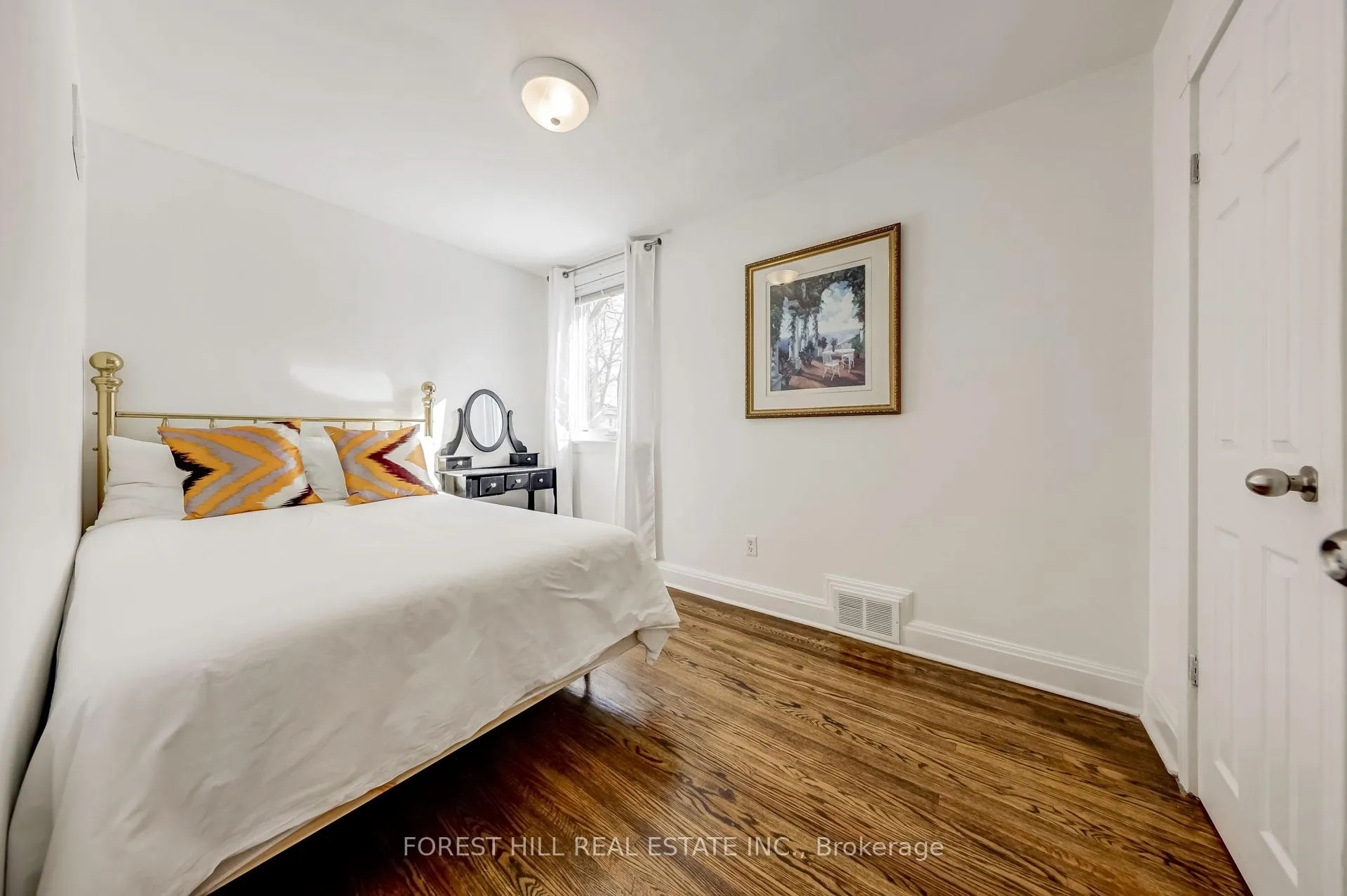 Photo 22 of 101 Brookview Drive, Toronto, Englemount-Lawrence — HOMEH
