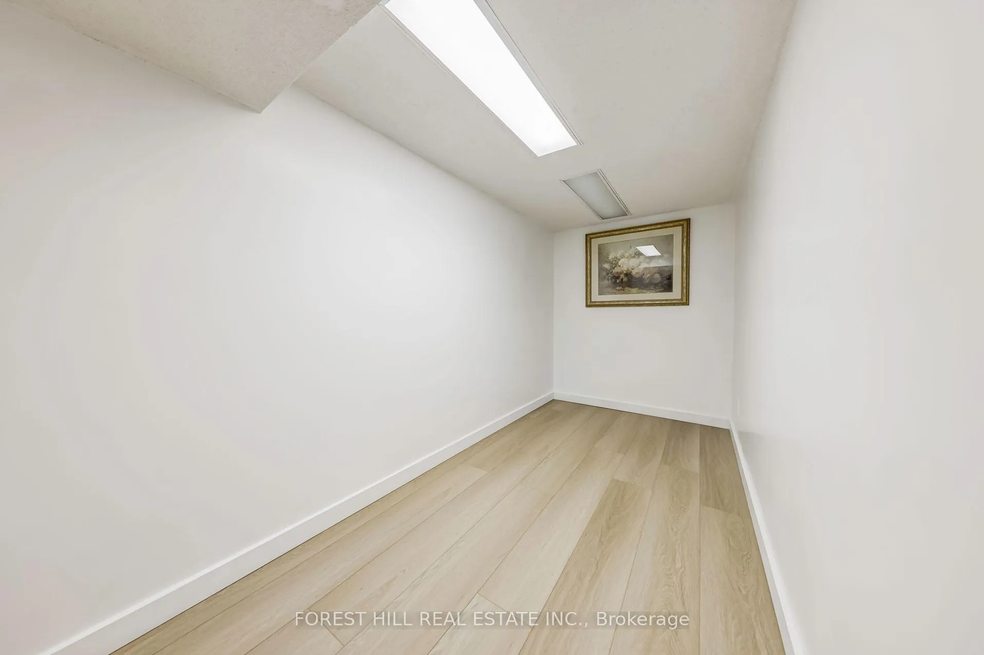 Photo 28 of 101 Brookview Drive, Toronto, Englemount-Lawrence — HOMEH
