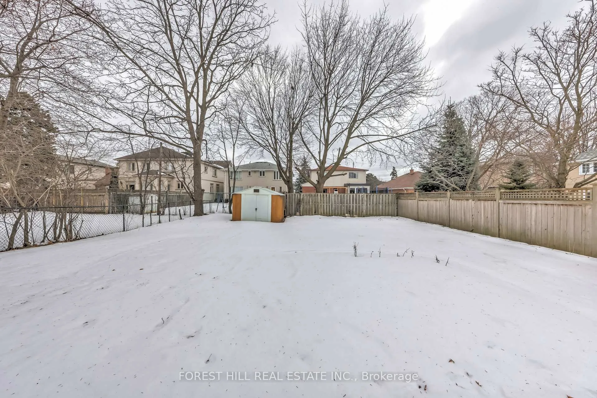 Photo 33 of 101 Brookview Drive, Toronto, Englemount-Lawrence — HOMEH