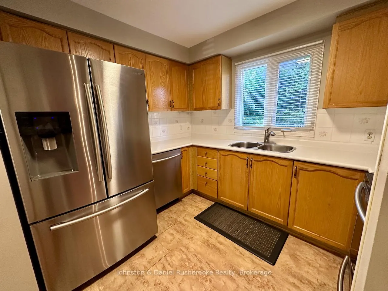 Photo 11 of 93 Shoreline Drive, Bracebridge, Macaulay — HOMEH