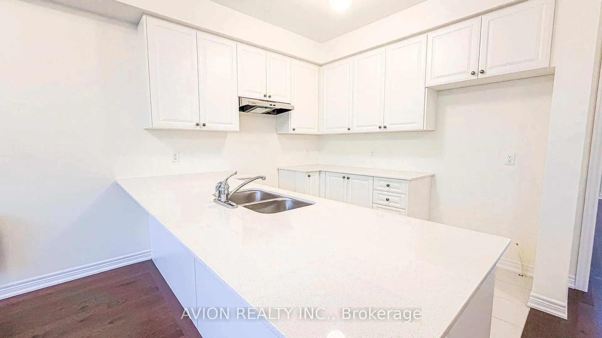 Photo 6 of 131 Vine Cliff Boulevard, Markham, Victoria Manor-Jennings Gate — HOMEH