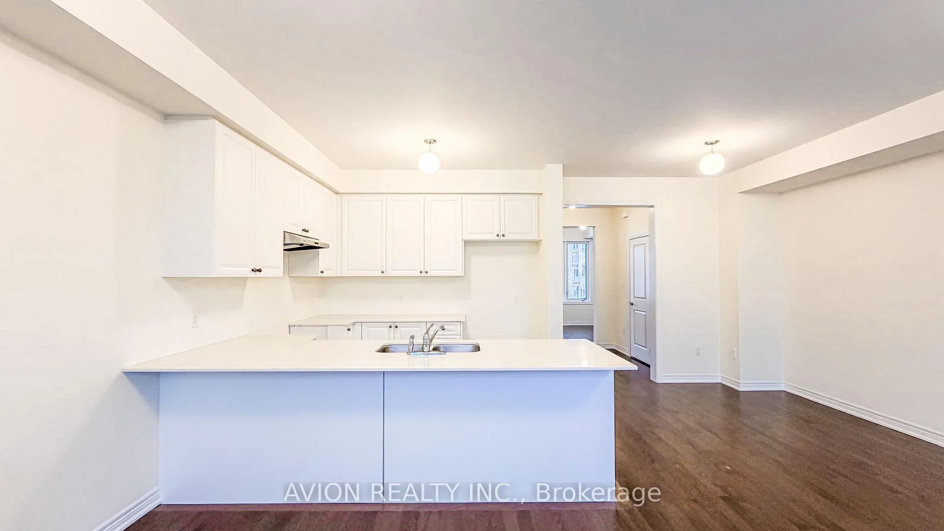 Photo 8 of 131 Vine Cliff Boulevard, Markham, Victoria Manor-Jennings Gate — HOMEH