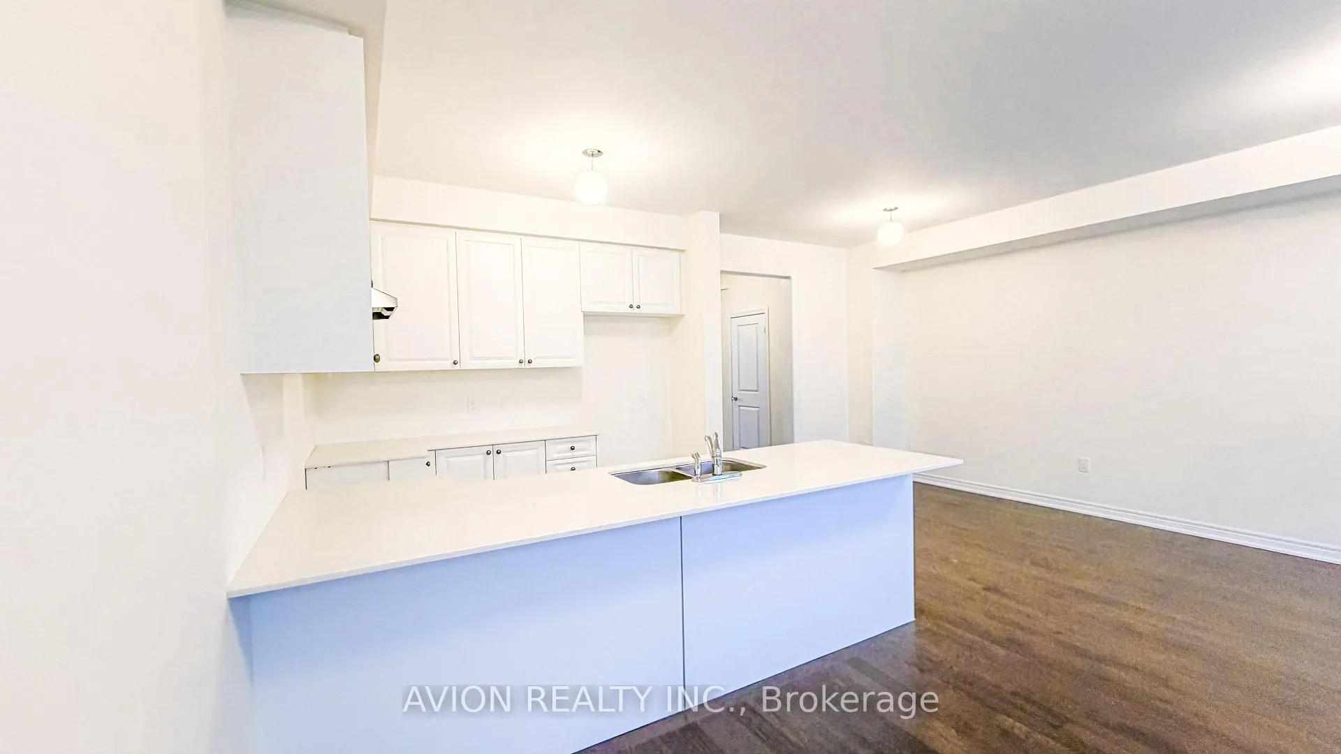 Photo 9 of 131 Vine Cliff Boulevard, Markham, Victoria Manor-Jennings Gate — HOMEH