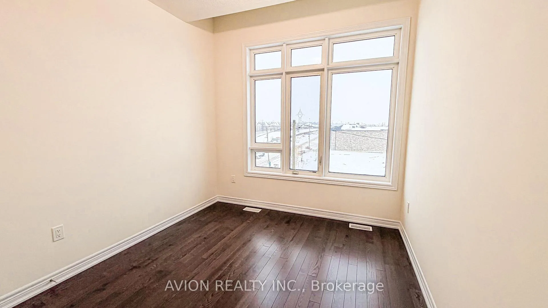 Photo 13 of 131 Vine Cliff Boulevard, Markham, Victoria Manor-Jennings Gate — HOMEH