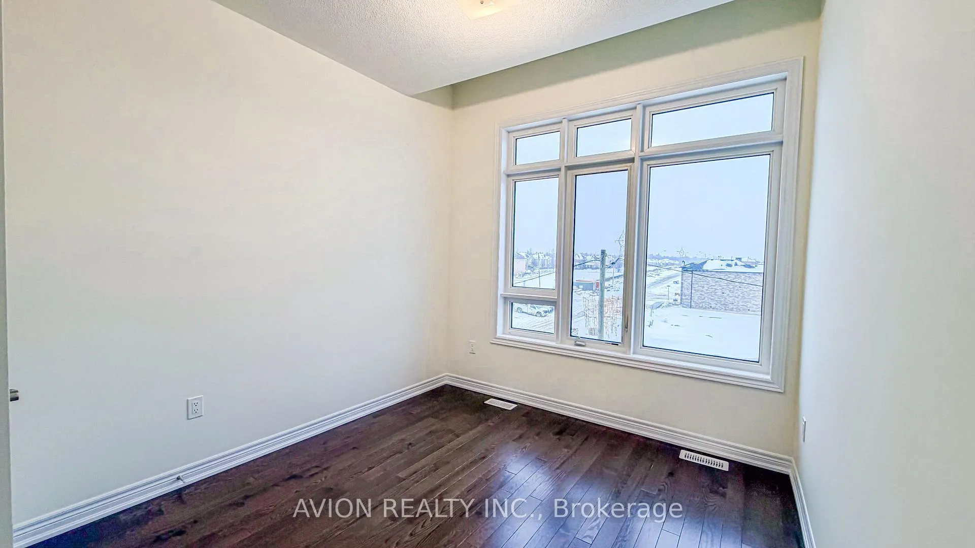 Photo 14 of 131 Vine Cliff Boulevard, Markham, Victoria Manor-Jennings Gate — HOMEH