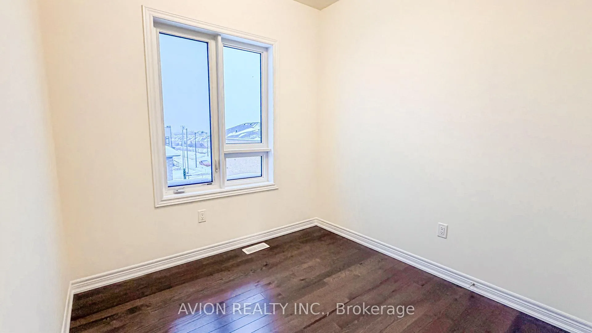 Photo 19 of 131 Vine Cliff Boulevard, Markham, Victoria Manor-Jennings Gate — HOMEH