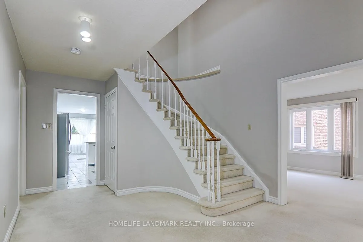 Photo 5 of 15 Delancey Crescent, Markham, Markville — HOMEH