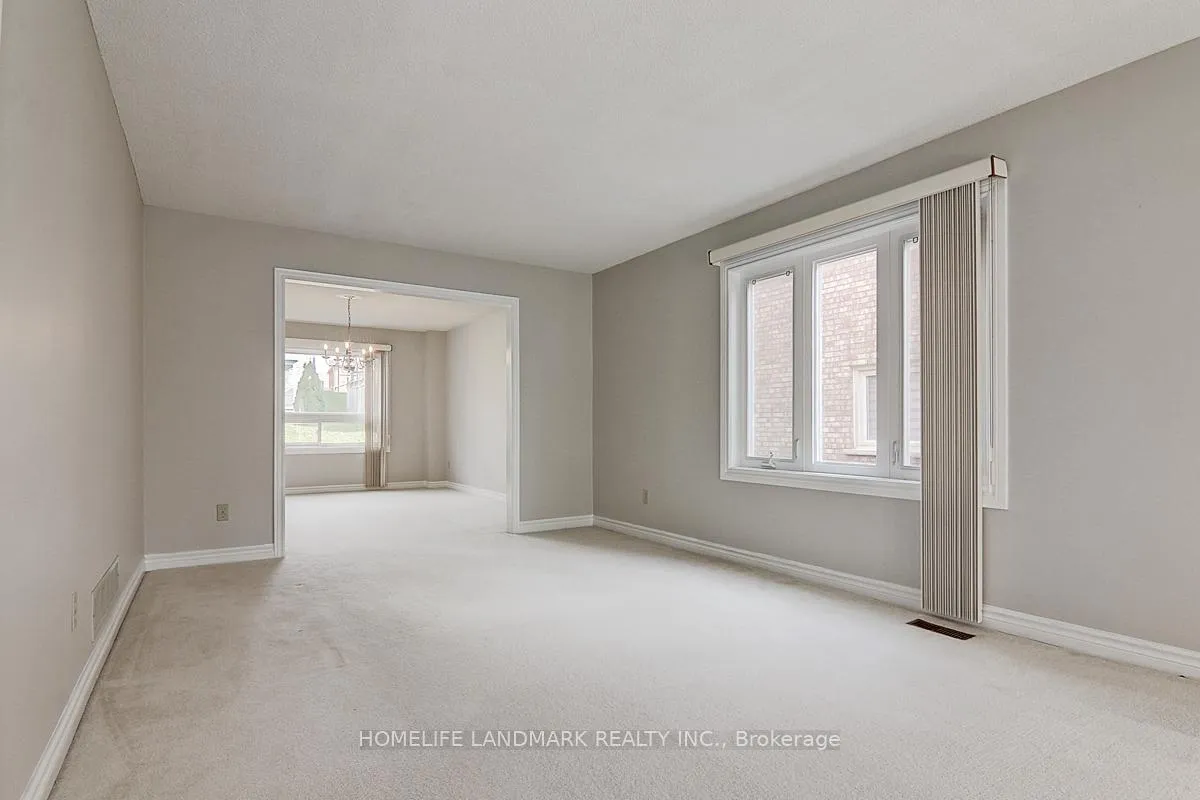 Photo 9 of 15 Delancey Crescent, Markham, Markville — HOMEH