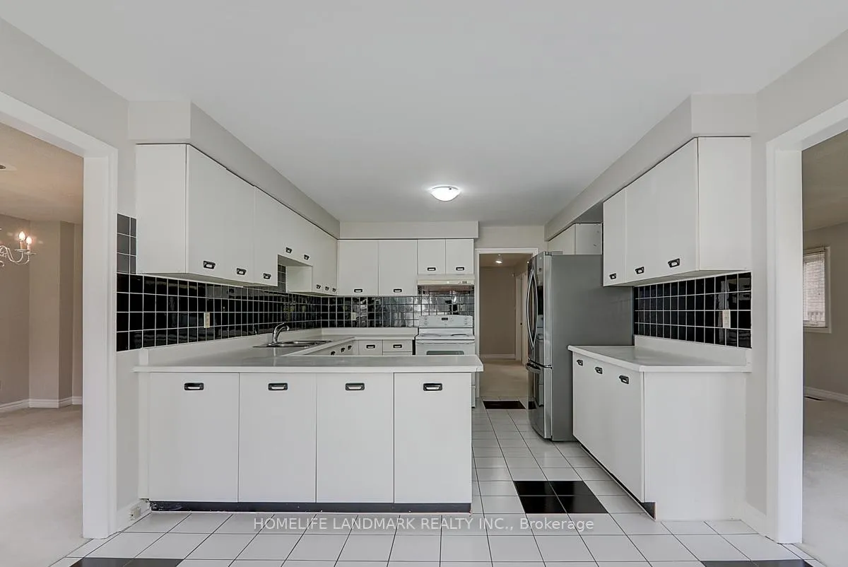 Photo 19 of 15 Delancey Crescent, Markham, Markville — HOMEH