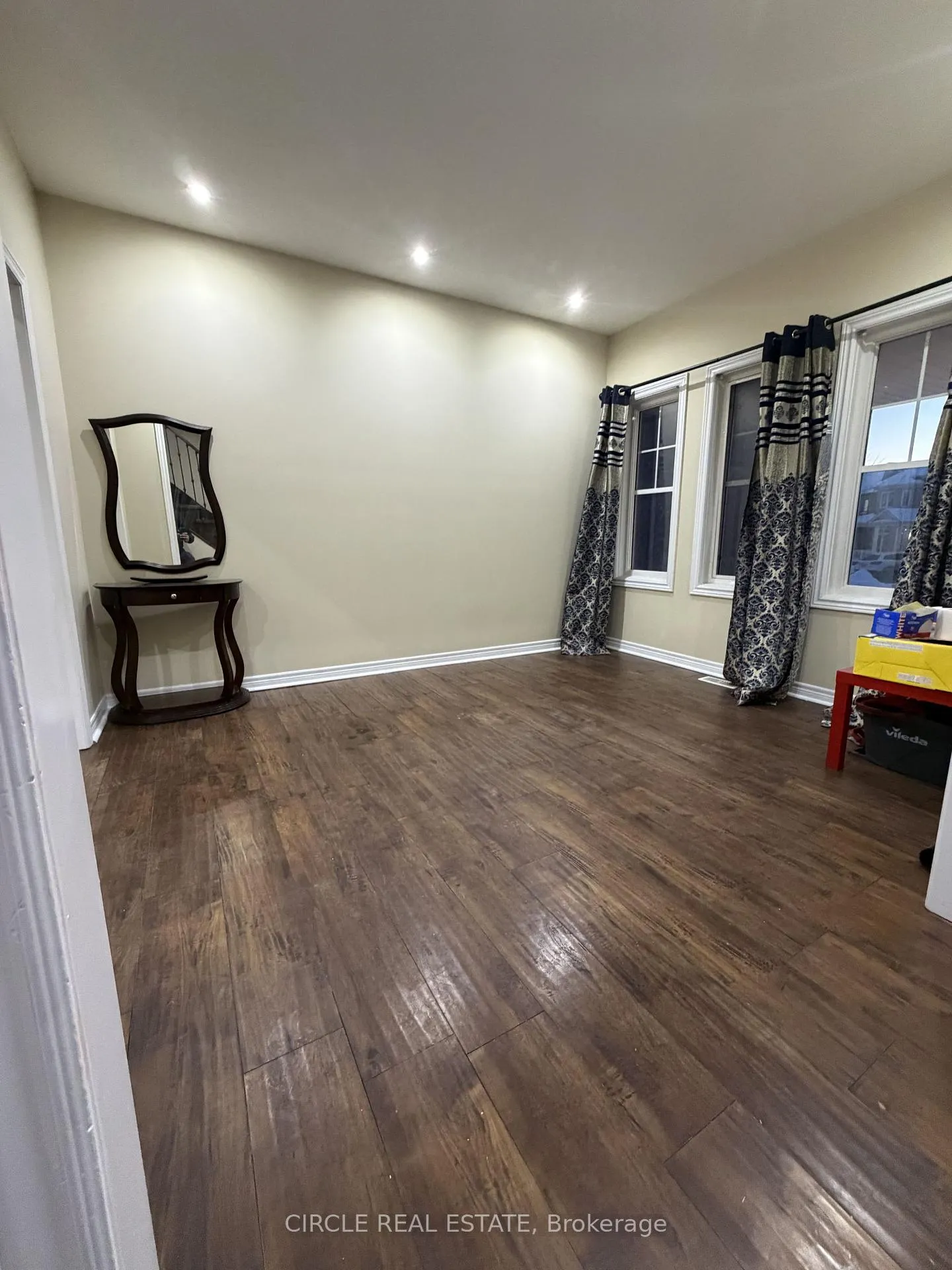 Photo 5 of 15 Tailfin Road, Brampton, Madoc — HOMEH