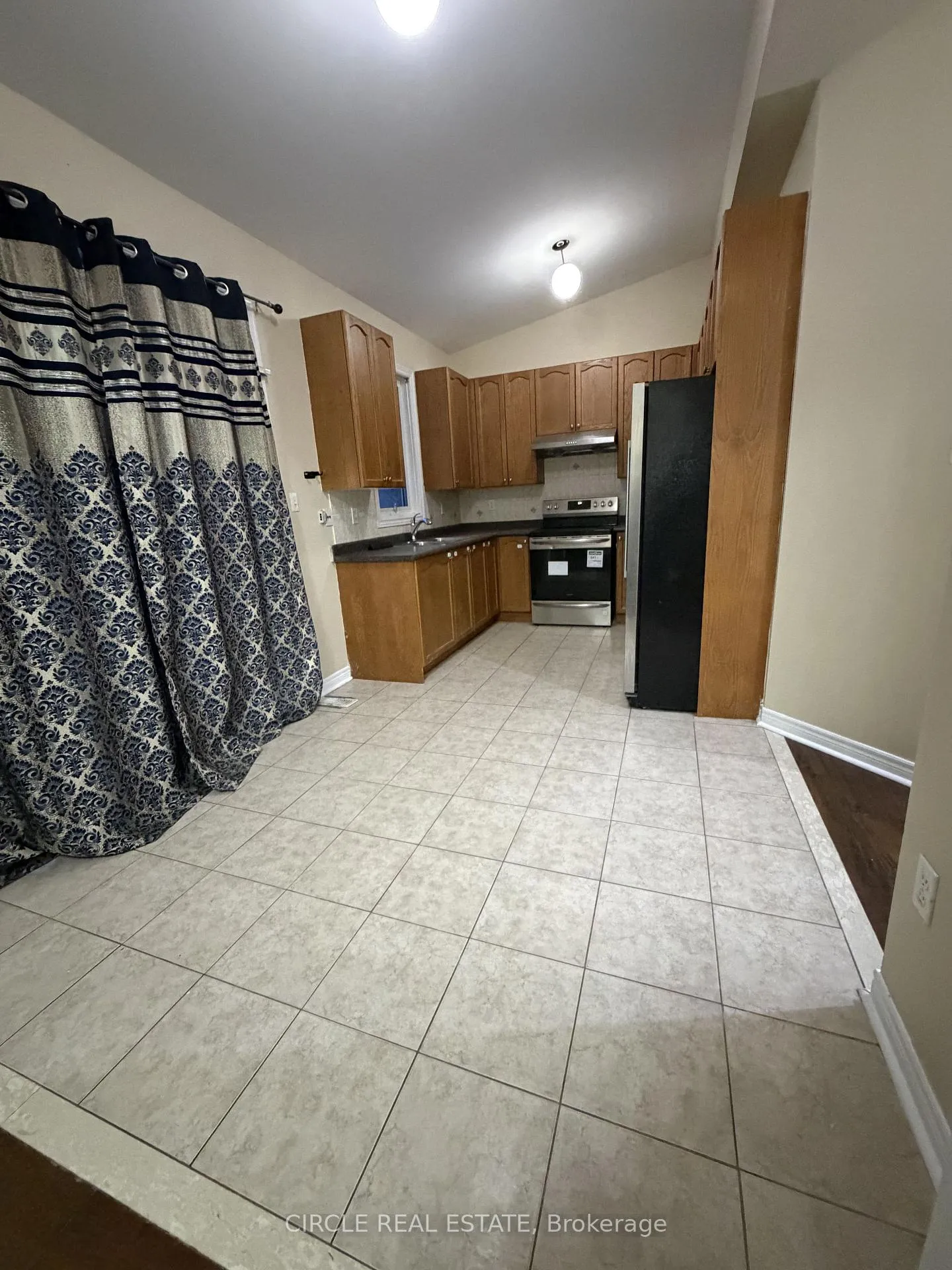 Photo 10 of 15 Tailfin Road, Brampton, Madoc — HOMEH