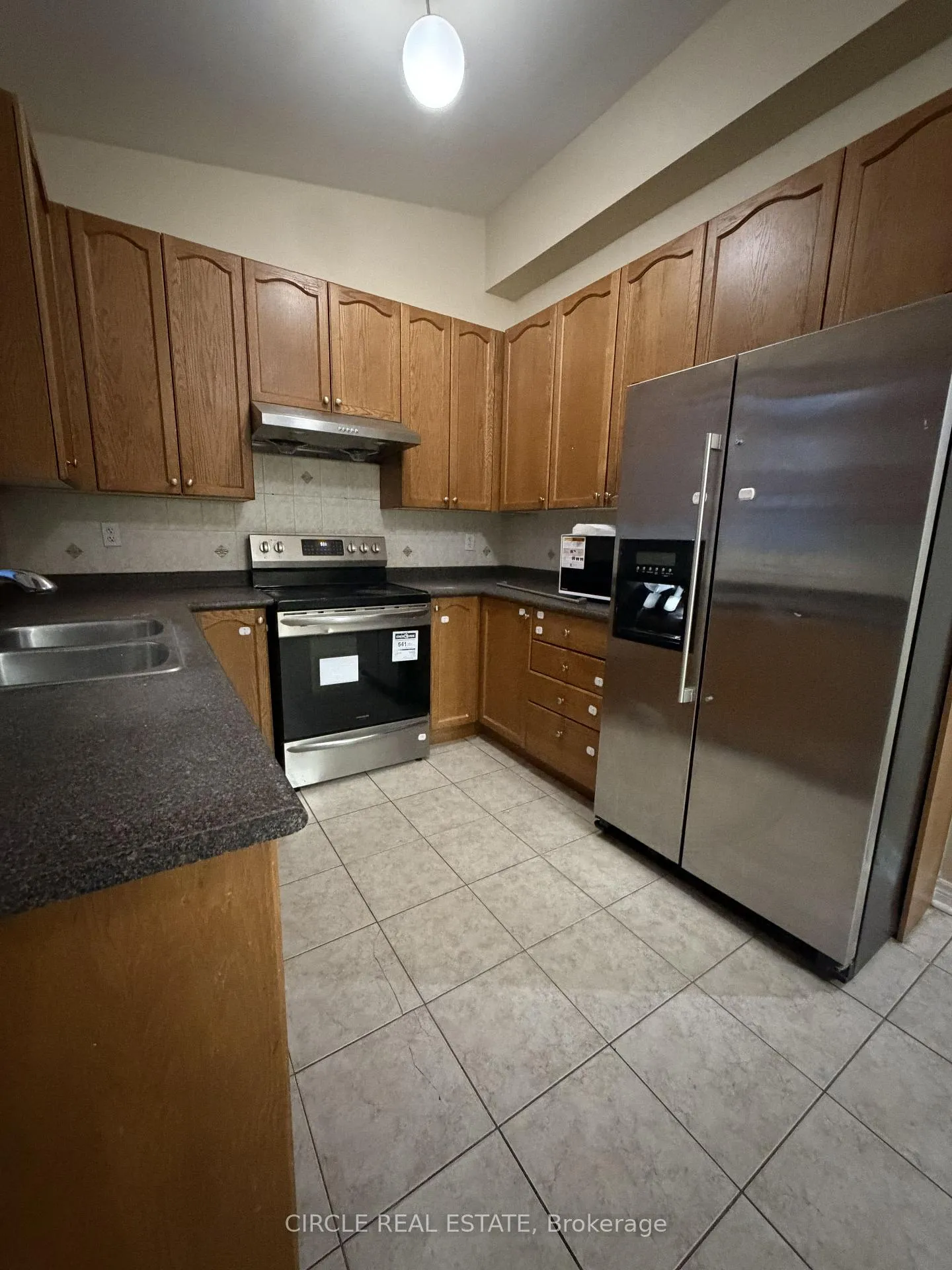 Photo 11 of 15 Tailfin Road, Brampton, Madoc — HOMEH