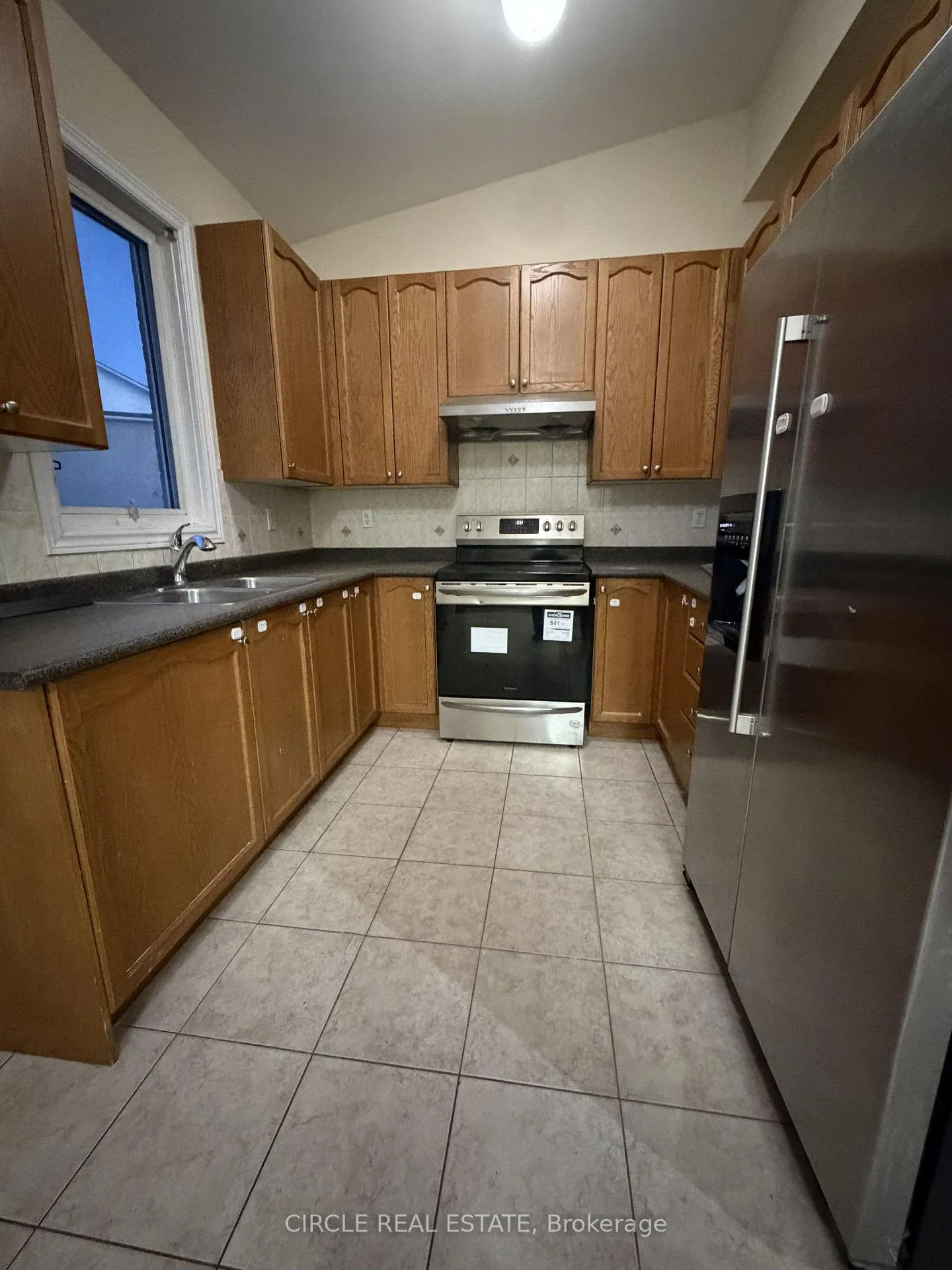 Photo 13 of 15 Tailfin Road, Brampton, Madoc — HOMEH