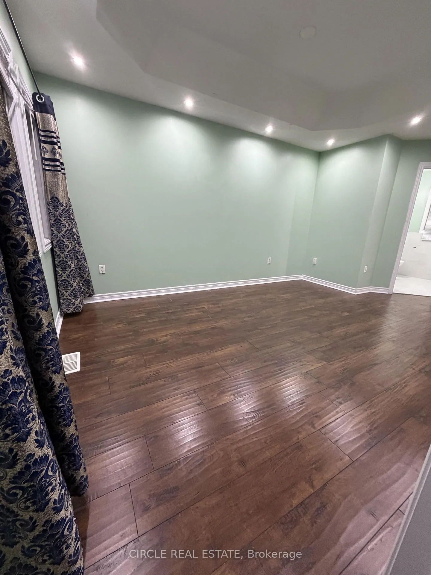 Photo 19 of 15 Tailfin Road, Brampton, Madoc — HOMEH