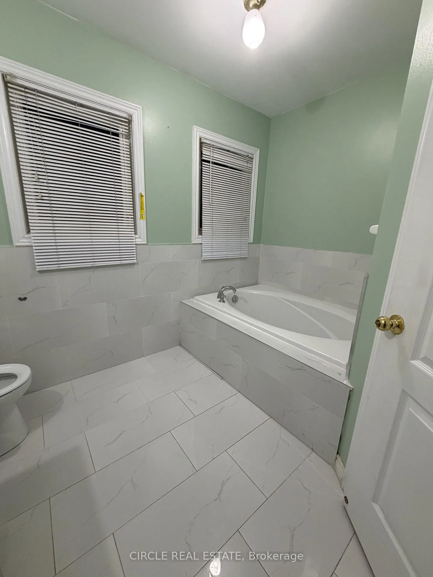 Photo 22 of 15 Tailfin Road, Brampton, Madoc — HOMEH