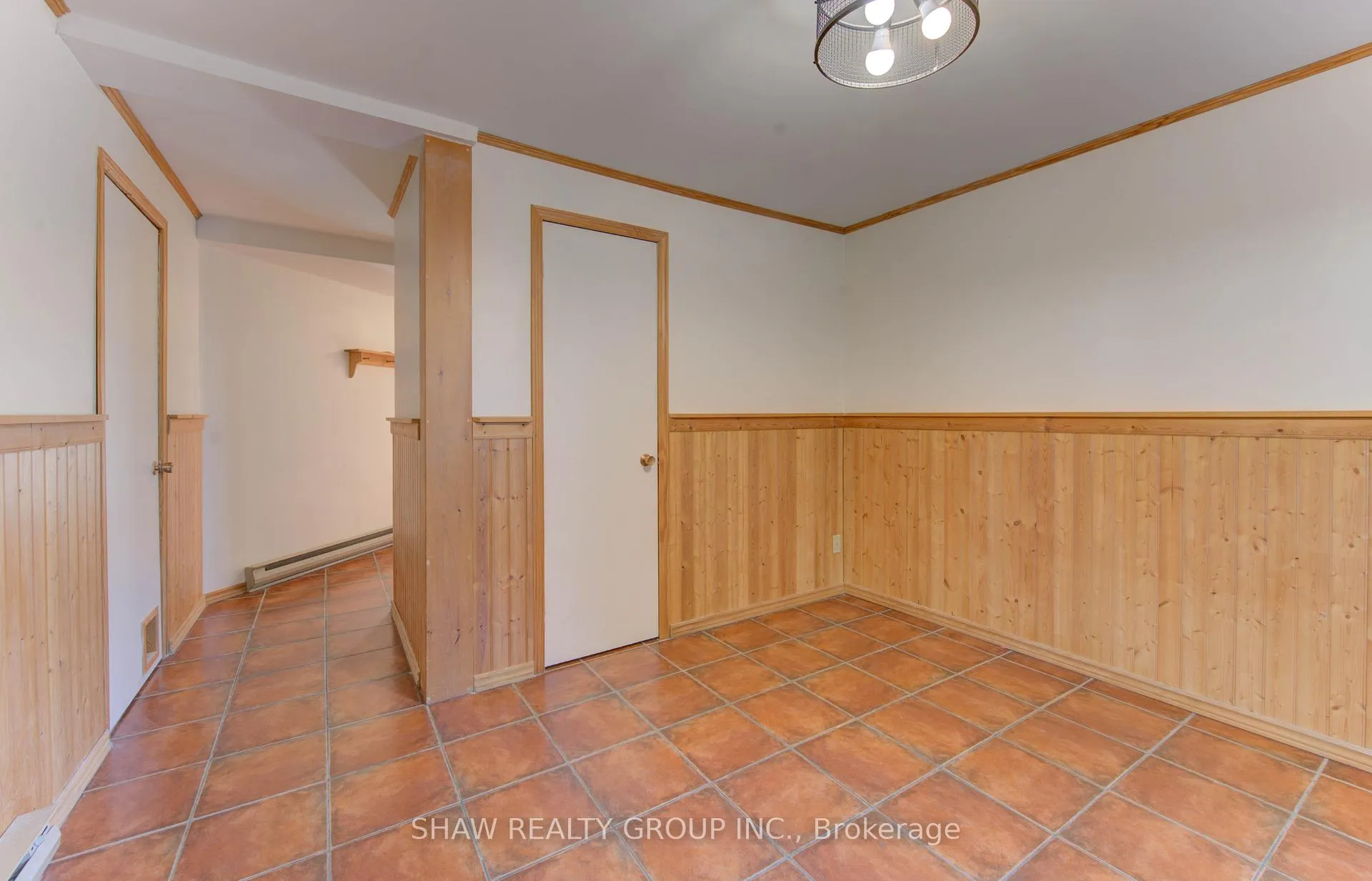 Photo 10 of 60 Elmsdale Drive, Kitchener, Laurentian Hills — HOMEH